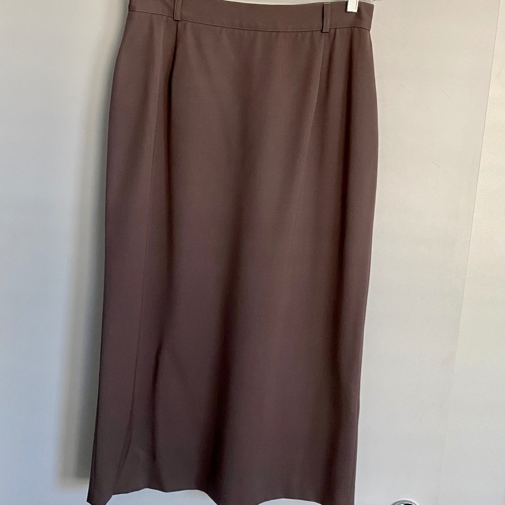 Skirt Investment Clothier's, - Size 16, 100% wool, Made USA
